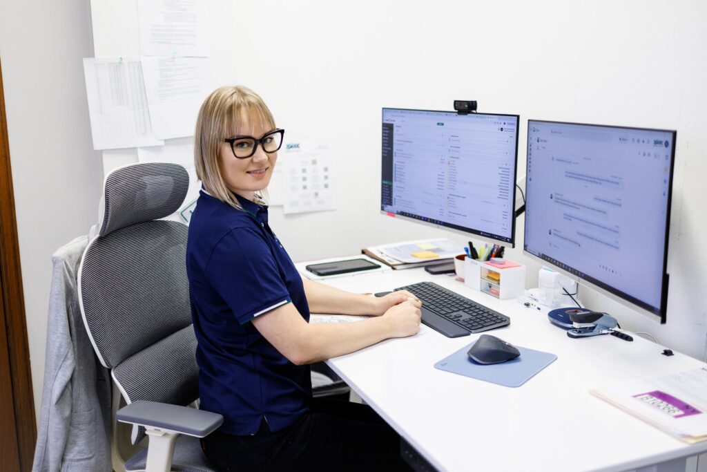 trucking dispatcher